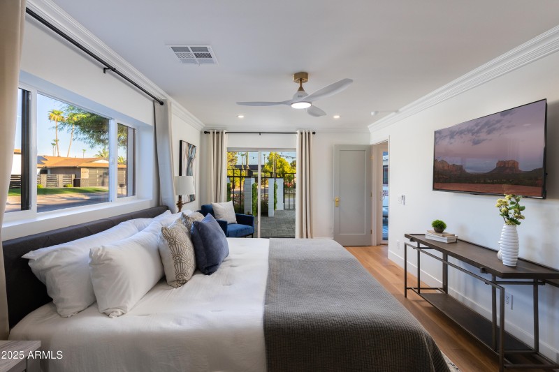 1ST PRIMARY EN-SUITE