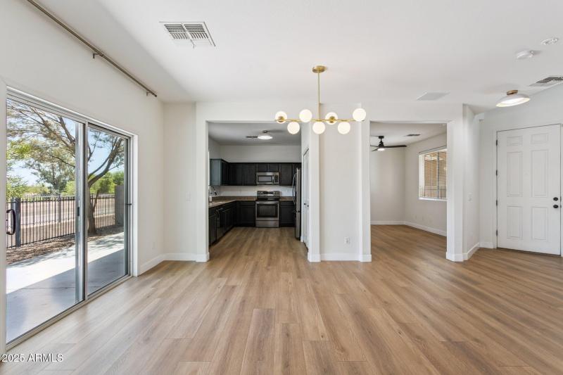 14-web-or-mls-2730-e-ellis-st