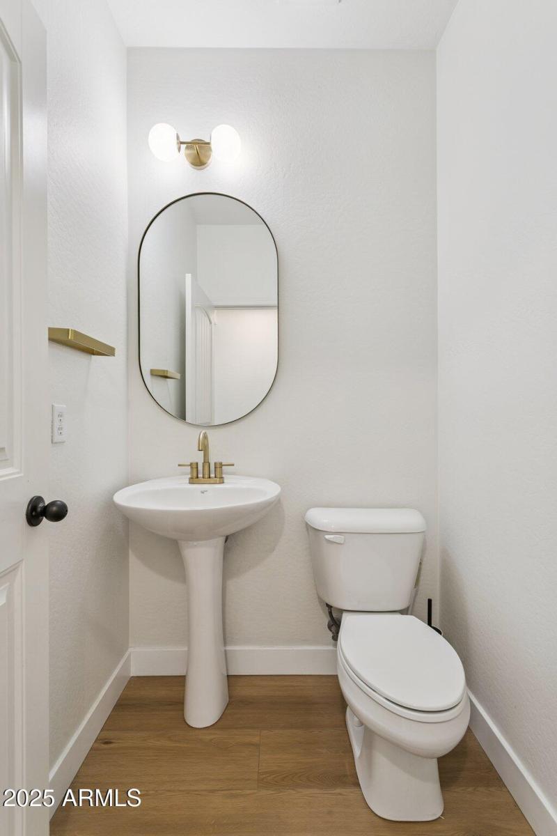 18-web-or-mls-2730-e-ellis-st