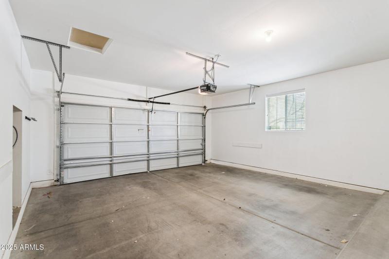 36-web-or-mls-2730-e-ellis-st