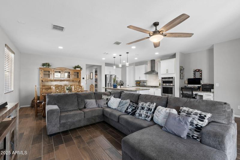 009___2741 S 85th Way