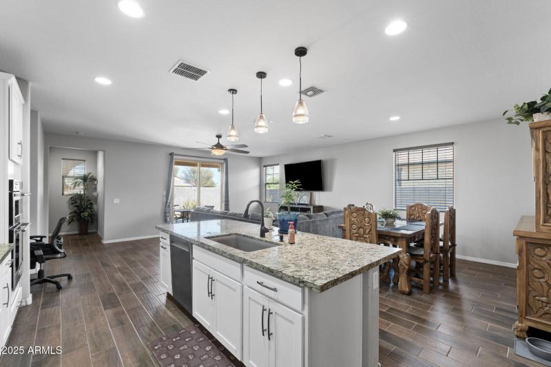 012___2741 S 85th Way