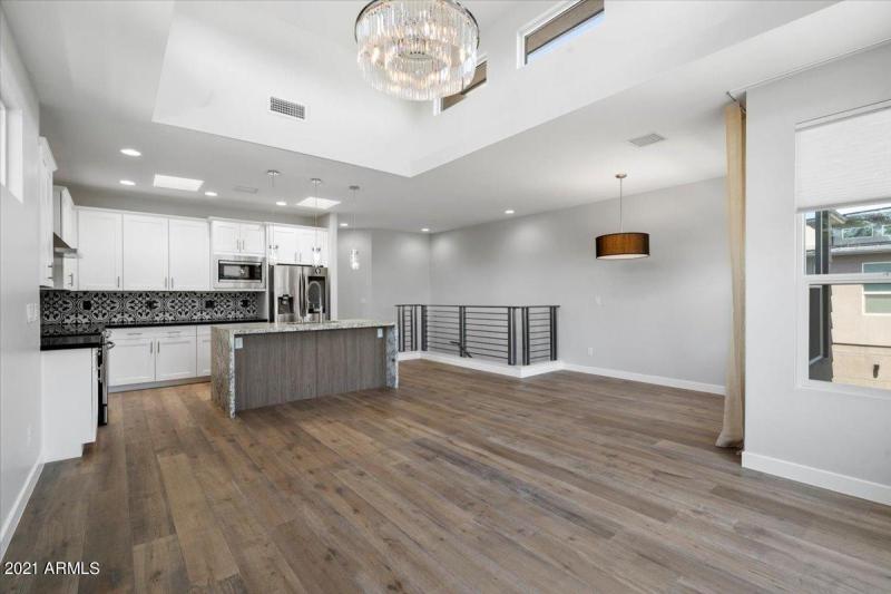 17-Living Room to Kitchen