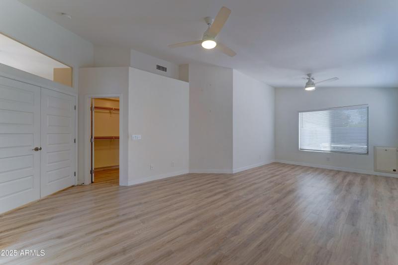 289 E MESQUITE STREET-15