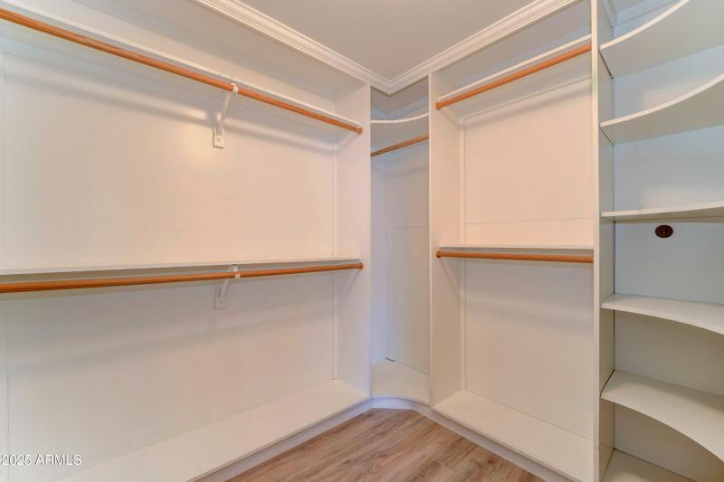 289 E MESQUITE STREET-17