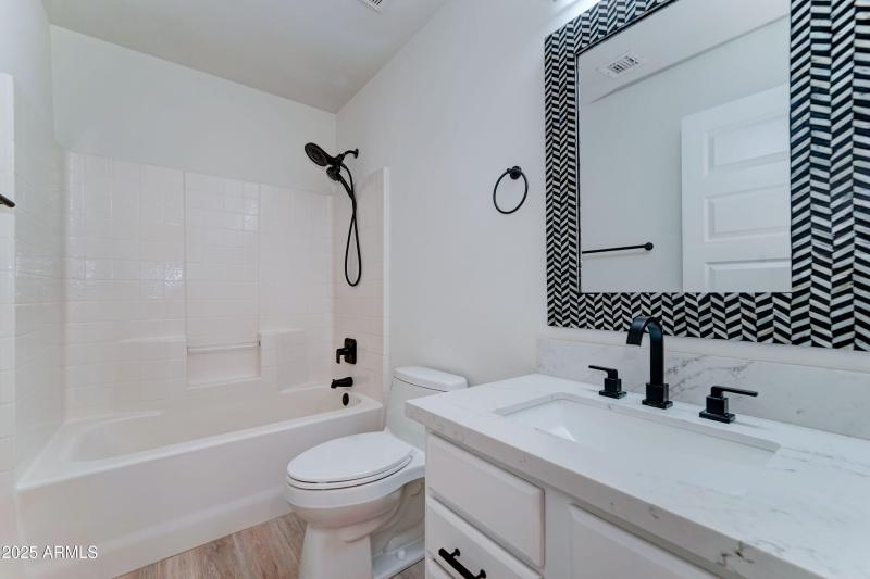 289 E MESQUITE STREET-22