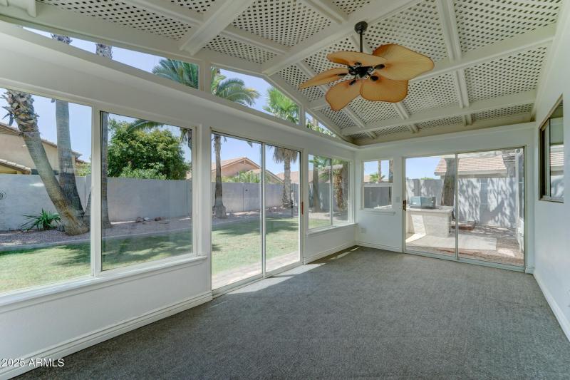 289 E MESQUITE STREET-25