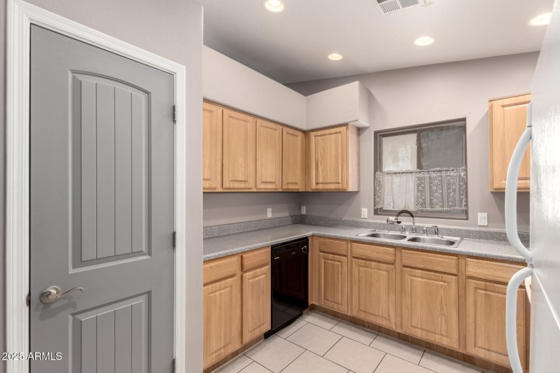 12 - Devonshire 10032