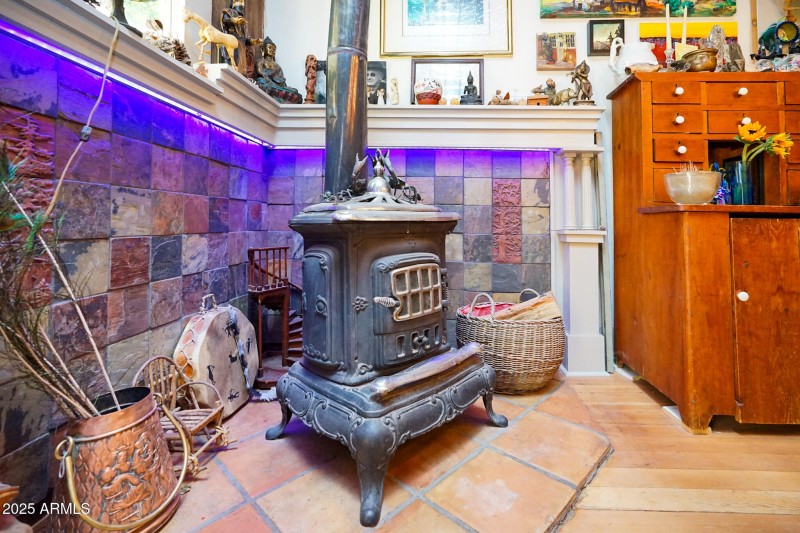 Wood burning stove