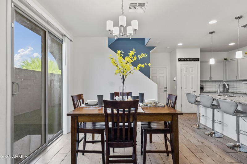 dining exits to patio