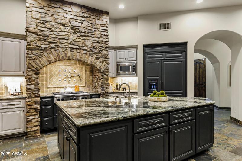 4327 E Capricorn Pl-12