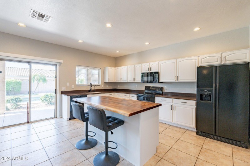 11-web-or-mls-Carlos-HD-11