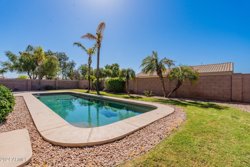 42-web-or-mls-Carlos-HD-42