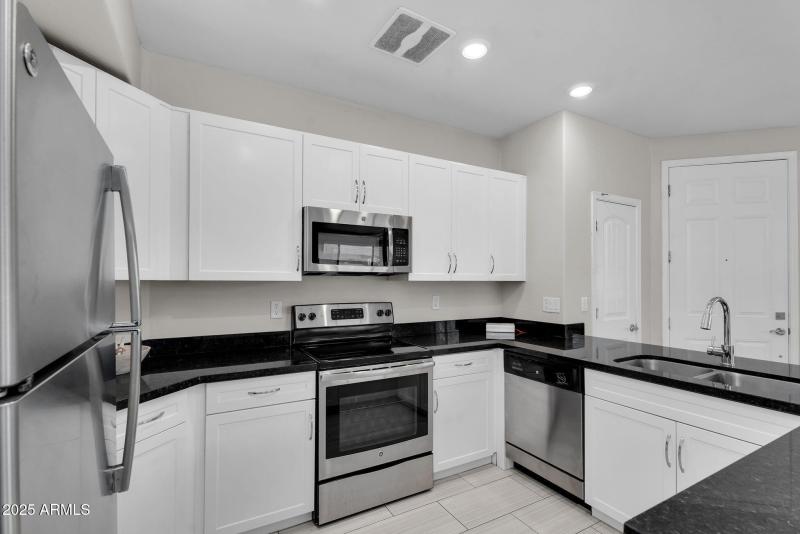 11-web-or-mls-Gilbert-12