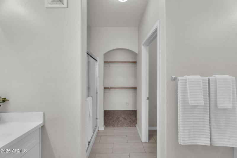 26-web-or-mls-Gilbert-27