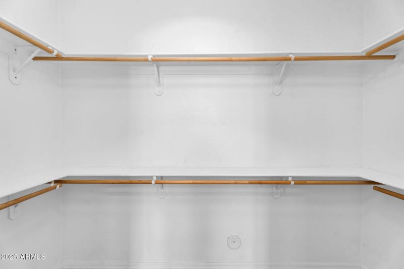 29-web-or-mls-Gilbert-30