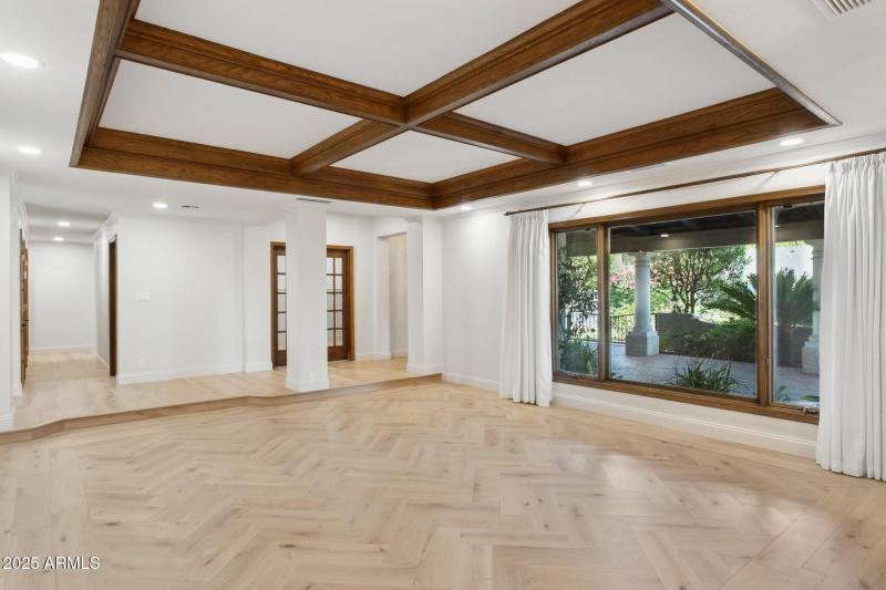 13-web-or-mls-230-w-morten-ave