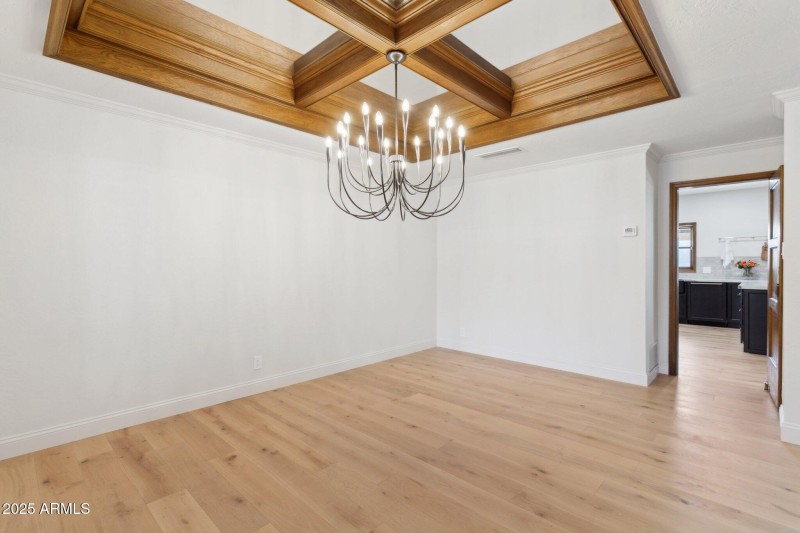 17-web-or-mls-230-w-morten-ave