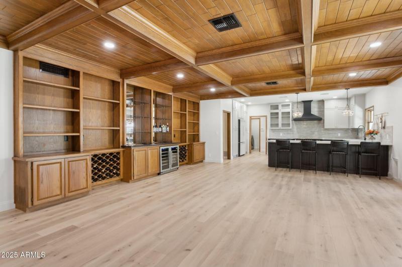 20-web-or-mls-230-w-morten-ave