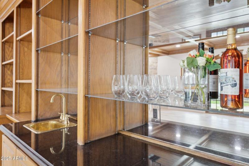 22-web-or-mls-230-w-morten-ave