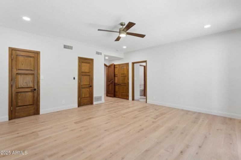 31-web-or-mls-230-w-morten-ave