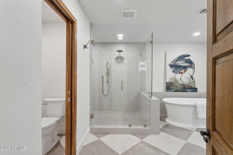 33-web-or-mls-230-w-morten-ave