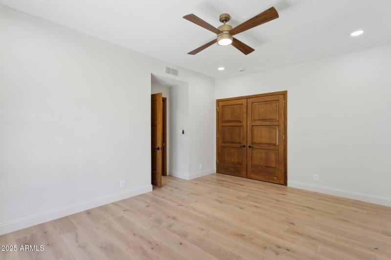 39-web-or-mls-230-w-morten-ave