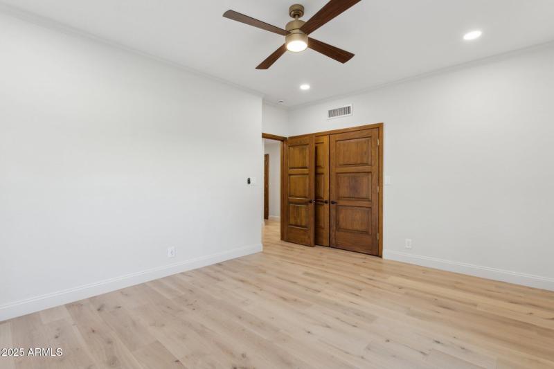 49-web-or-mls-230-w-morten-ave