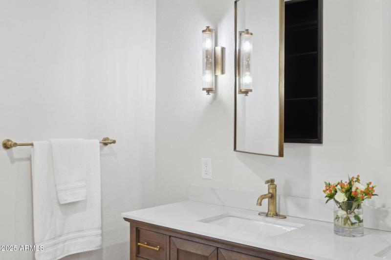 50-web-or-mls-230-w-morten-ave