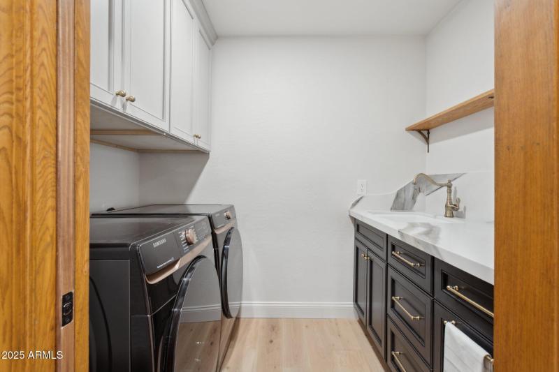 51-web-or-mls-230-w-morten-ave