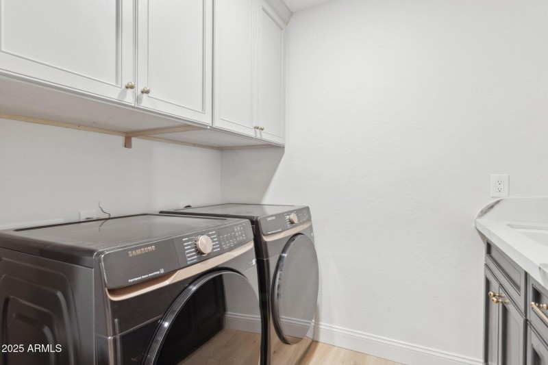 52-web-or-mls-230-w-morten-ave