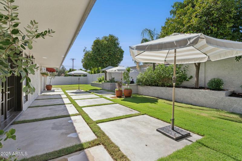 53-web-or-mls-230-w-morten-ave