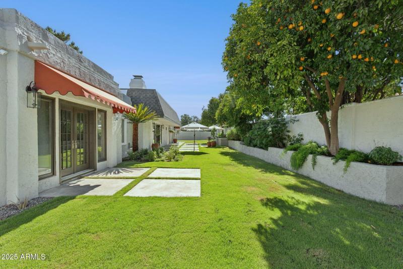 56-web-or-mls-230-w-morten-ave