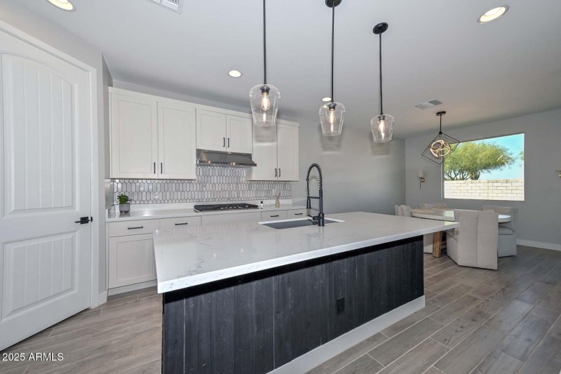 Gourmet Kitchen Meets Dining Nook