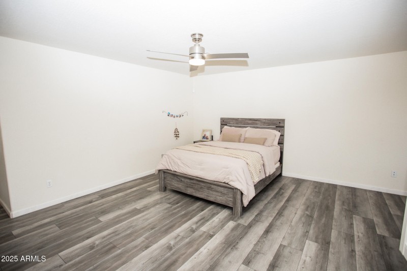 MasterBedRm-Upstairs-2