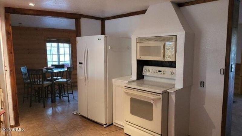 kitchen view ti dinning