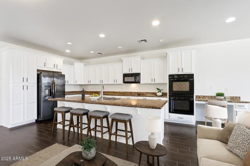 ChatGPT Image Jul 12, 2025, 11_12_36 PM