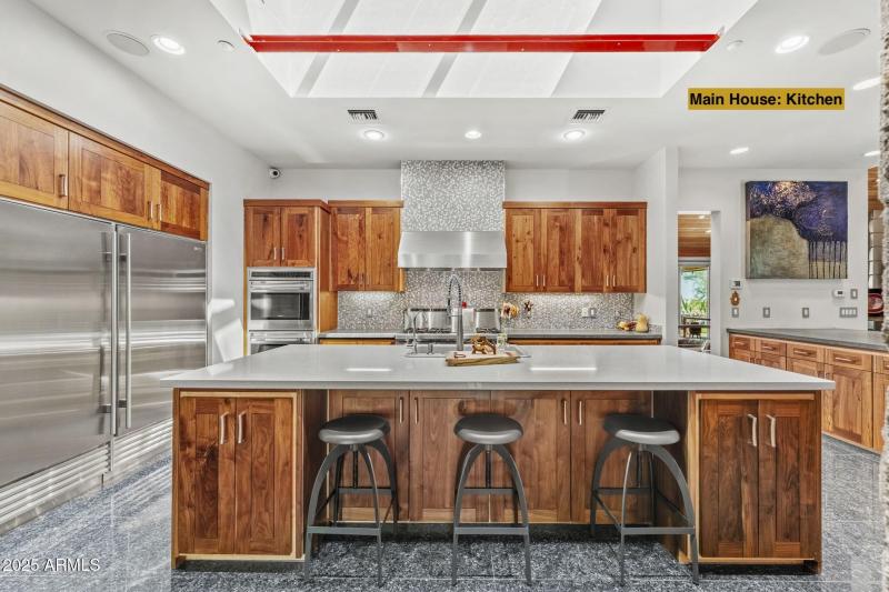 Main House: Kitchen