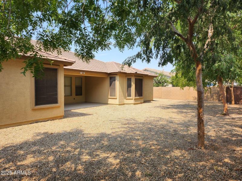 pic backyard patio N