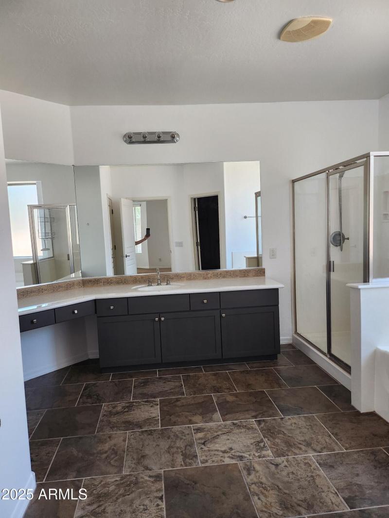 thumbnail_pic Mstr Bathrm