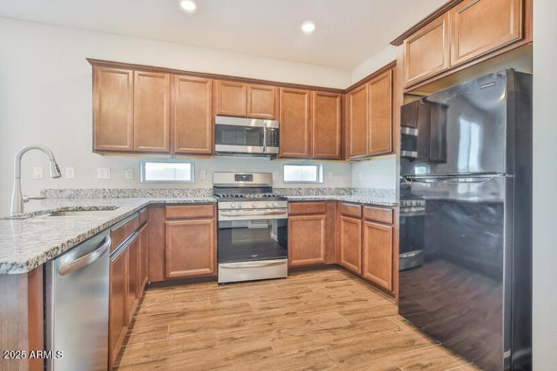 006-photo-kitchen-11880946