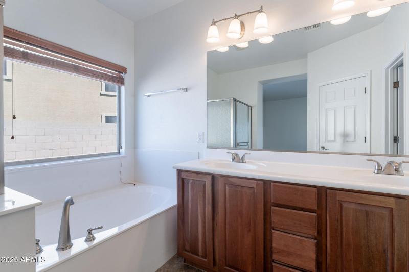 22-web-or-mls-Gleneagle-22