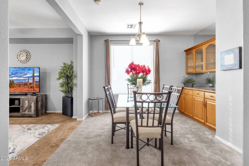 11-web-or-mls-4092-e-donato-dr