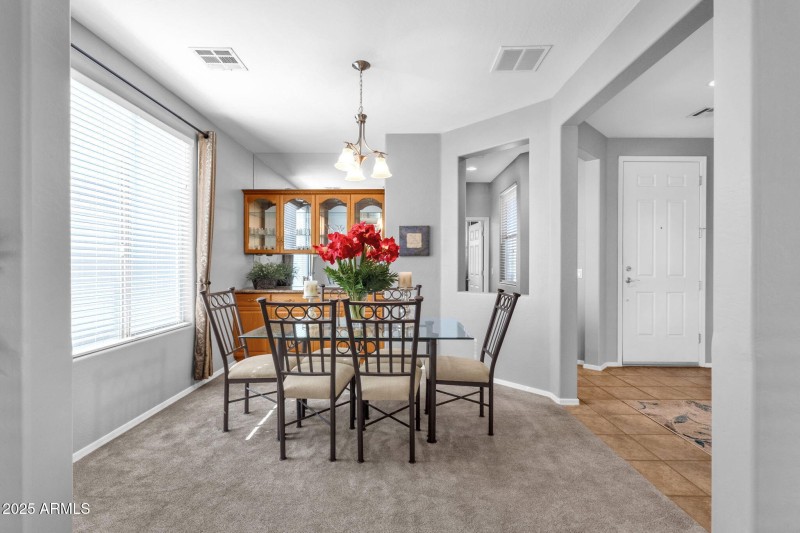 12-web-or-mls-4092-e-donato-dr