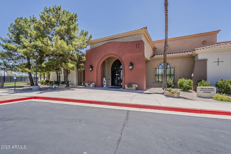 44-web-or-mls-Golden Ct Community-7