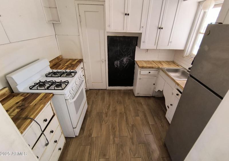 268b3f5e-bc55-4c58-aaea-1dd9bf6ca2ed(1)