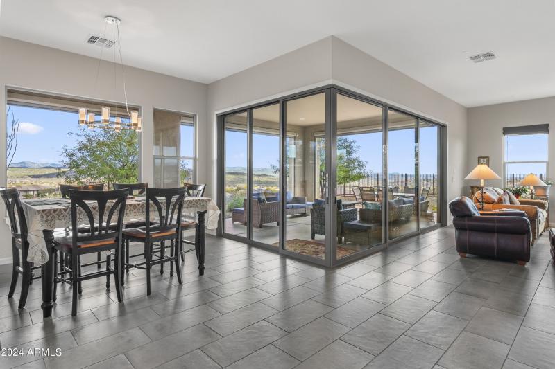 3686 Stampede Dr-00042