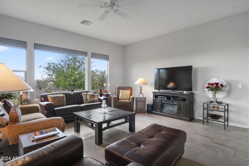 3686 Stampede Dr-00035