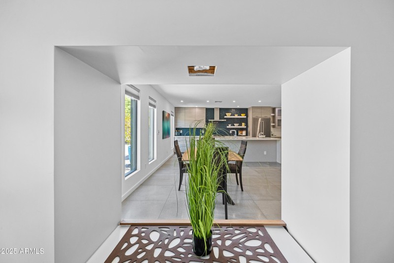 Stunning Design - Lighted Showcase