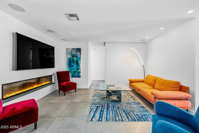 Living and Entertainment Area